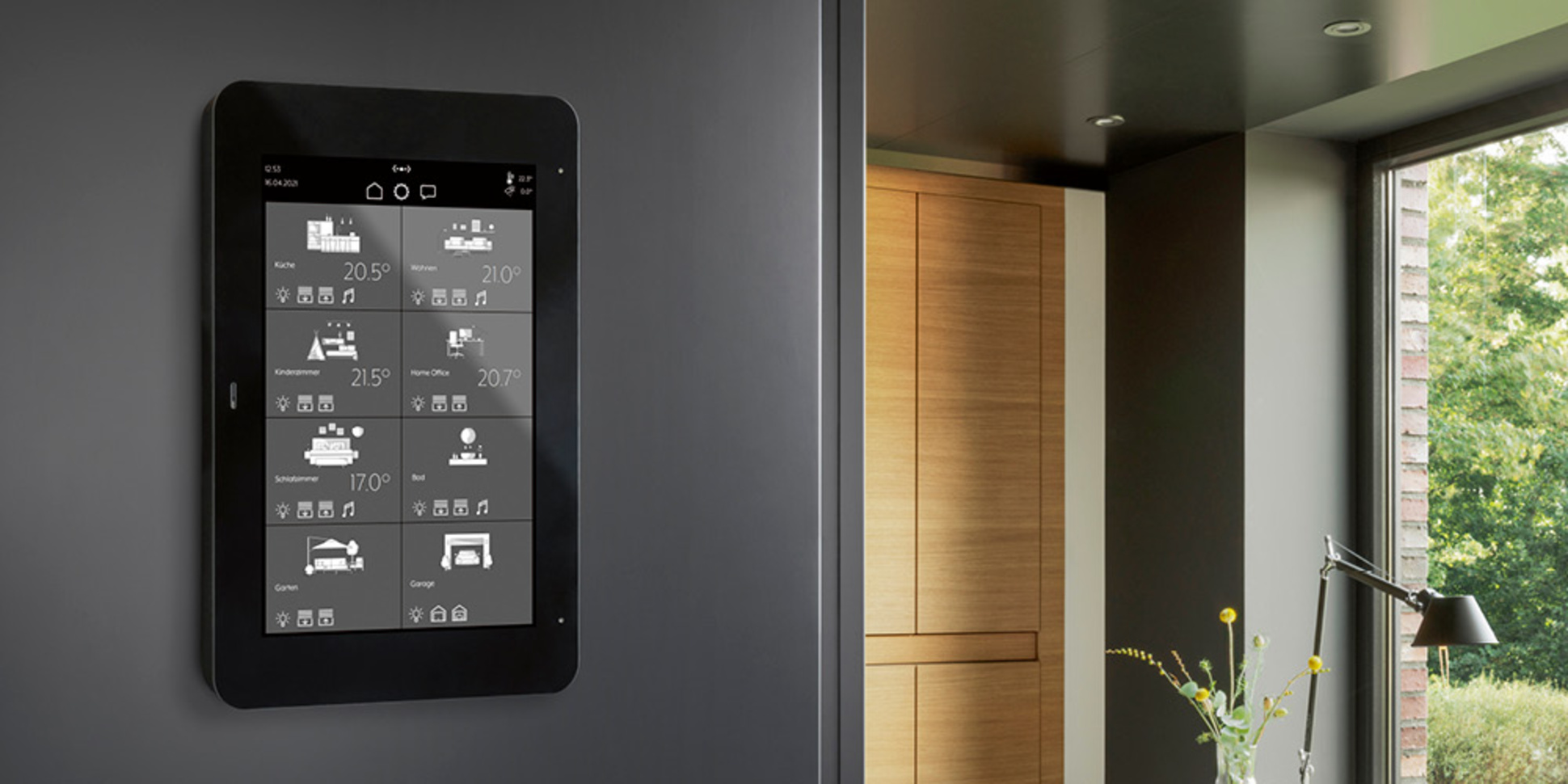 JUNG Smart Panel 8 bei wdw retail e.K. in Bad Blankenburg