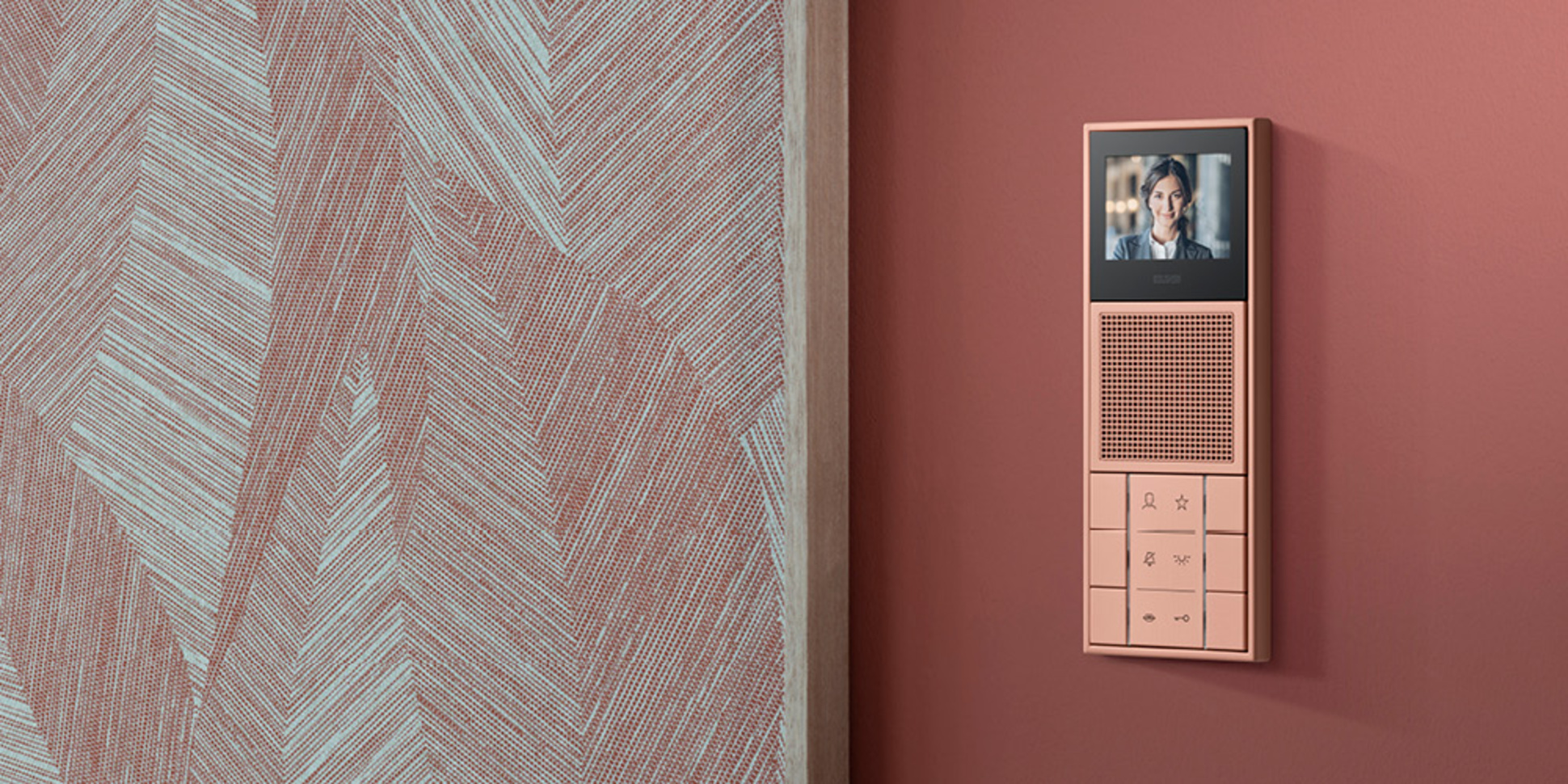 JUNG Türkommunikation bei wdw retail e.K. in Bad Blankenburg